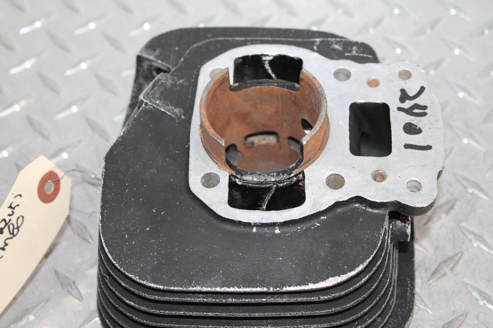 1981 SUZUKI RM80 ENGINE MOTOR CYLINDER BARREL JUG 11210