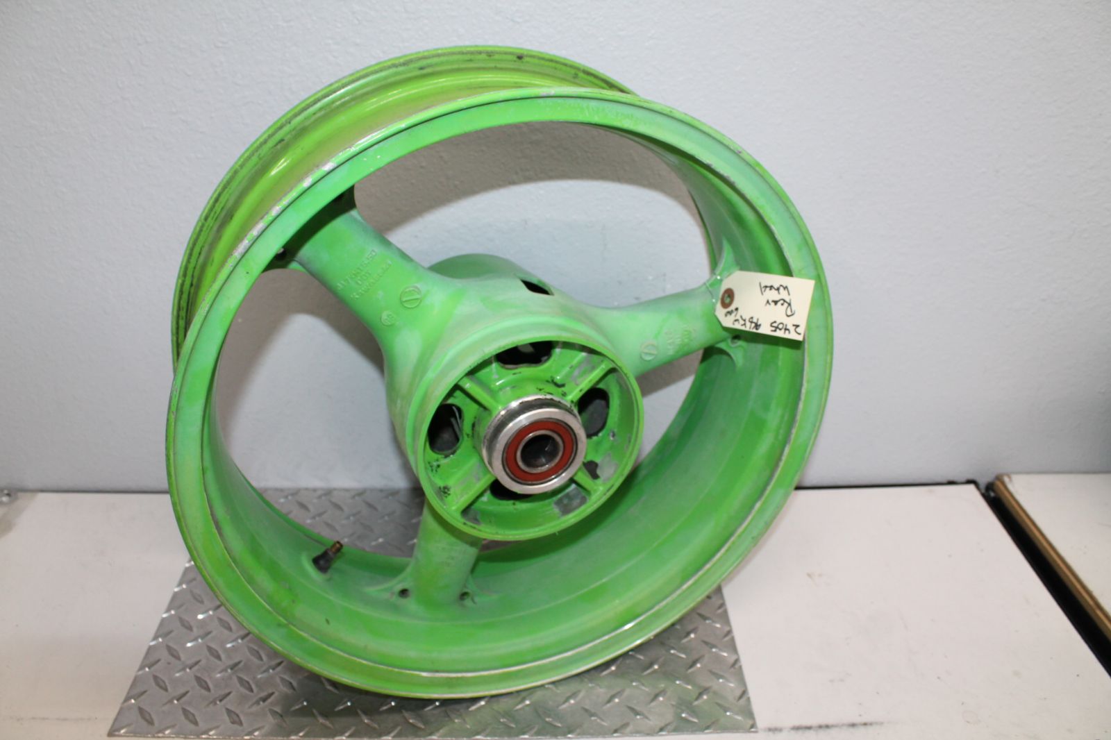 ‪ꪔ̤̮i‪ꪔ̤̮i　0509 1998 KAWASAKI NINJA ZX600-G1 ZX6R GREEN REAR BACK WHEEL RIM 41073
