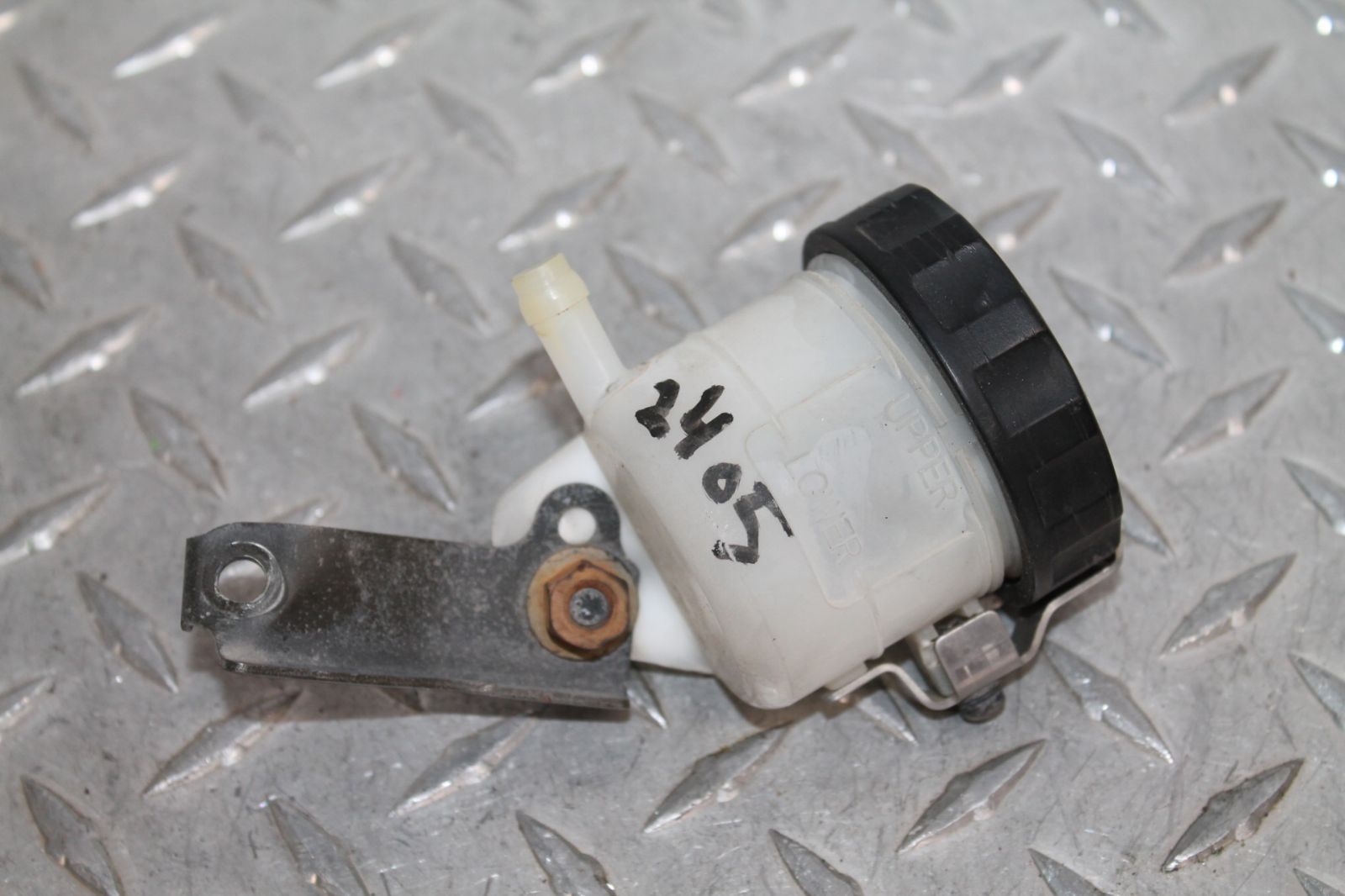 1998 KAWASAKI NINJA ZX600-G1 ZX6R FRONT BRAKE RESERVOIR